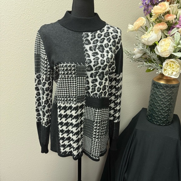 A La Carte Sweaters - À La Carte Black White Patchwork Sweater M | Houndstooth Leopard Print Knit